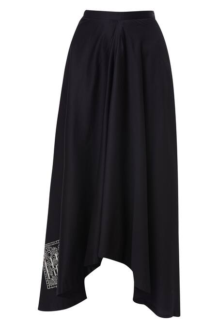 Shop Anamika Khanna Black Printed Kaftan With Skirt Online at Aza Fashions Shop_Anamika Khanna_Black Printed Kaftan With Skirt_Online_at_Aza_Fashions