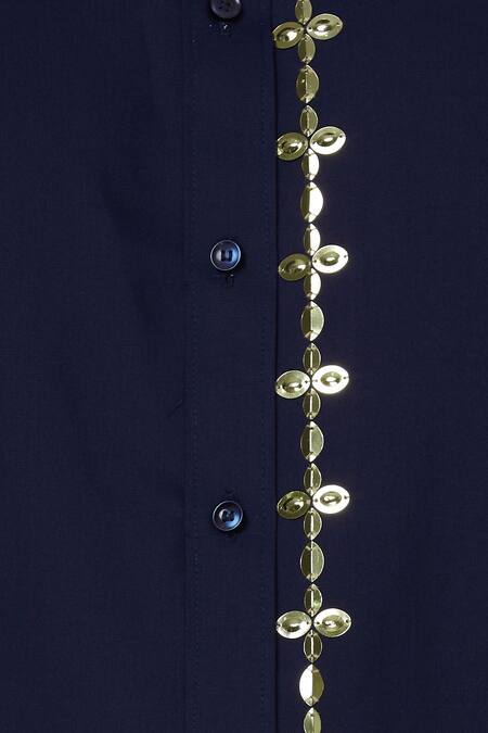 Diyarajvvir Blue Shirting Embroidered Kurta at Aza Fashions Diyarajvvir_Blue Shirting Embroidered Kurta _at_Aza_Fashions