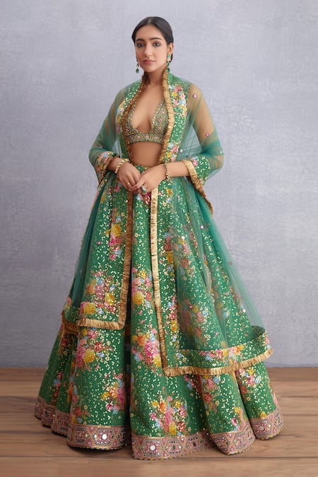 Alia Bhatt To Wear Lehenga Of This In Her Wedding; Check Out Decoration  Theme - Woman's era
