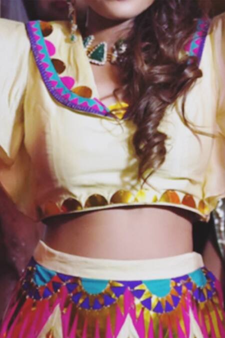 Buy Xoxo Apurva Yellow Lehenga Chanderi Blouse Raw Silk Dupatta Tulle V Neck Set Online at Aza Fashions Buy_Xoxo Apurva_Yellow Lehenga Chanderi Blouse Raw Silk Dupatta Tulle V Neck Set _Online_at_Aza_Fashions