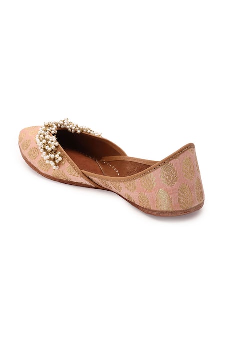 Shop_5elements_Peach Floral Zari Brocade Embellished Juttis _Online_at_Aza_Fashions