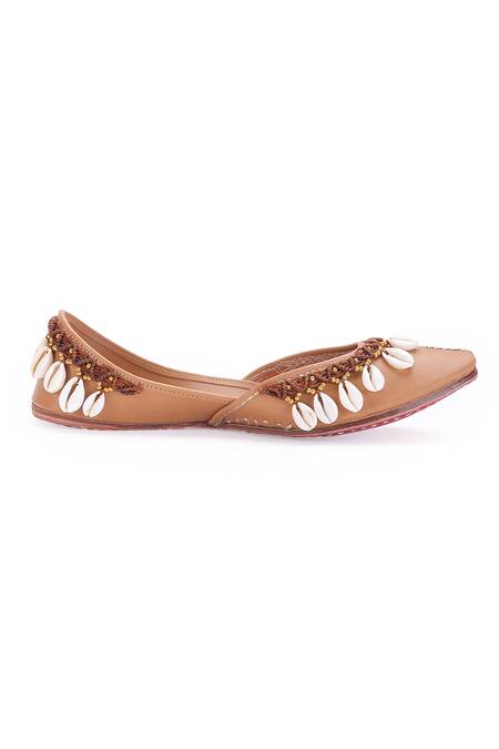 Buy_5elements_Brown Embellished Sea Shell Tassel Juttis _Online_at_Aza_Fashions