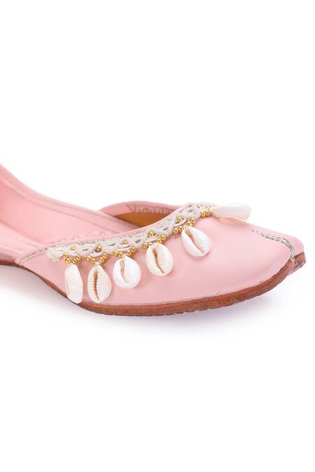 5elements Pink Sea Shell Tassel Embellished Juttis Online at Aza Fashions 5elements_Pink Sea Shell Tassel Embellished Juttis _Online_at_Aza_Fashions
