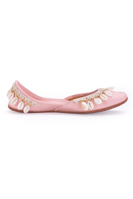Buy 5elements Pink Sea Shell Tassel Embellished Juttis Online at Aza Fashions Buy_5elements_Pink Sea Shell Tassel Embellished Juttis _Online_at_Aza_Fashions