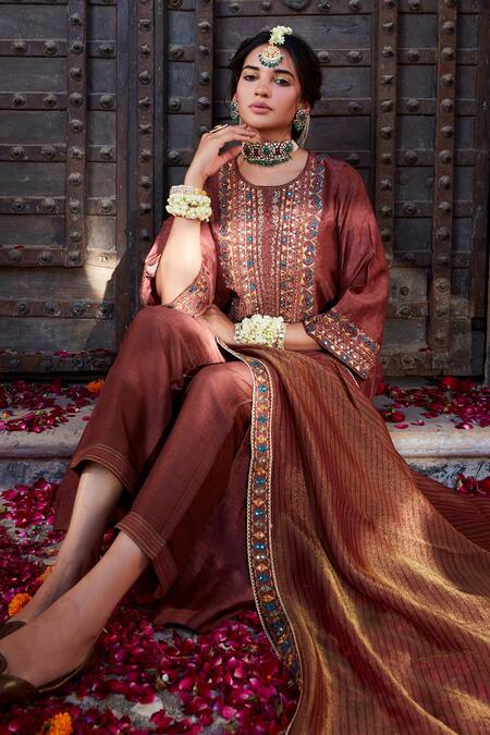 Buy_Kritika Dawar_Brown Linen, Silk, Tissue Embroidery, Tassels Thread And Mirror Kurta Pant Set _Online_at_Aza_Fashions