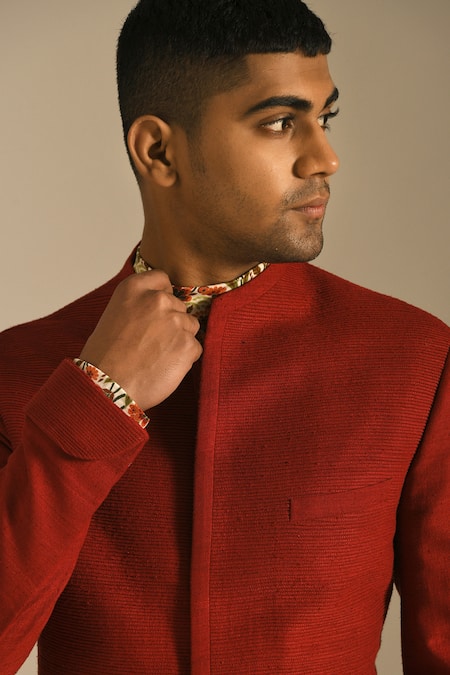 Shop Dhruv Vaish Red Silk Short Sherwani Online at Aza Fashions Shop_Dhruv Vaish_Red Silk Short Sherwani _Online_at_Aza_Fashions