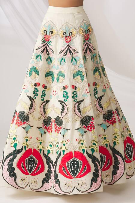 Shop Aisha Rao White Lehenga Organza Blouse And Dupatta Tulle V Neck Embroidered Set Online at Aza Fashions Shop_Aisha Rao_White Lehenga Organza Blouse And Dupatta Tulle V Neck Embroidered Set _Online_at_Aza_Fashions