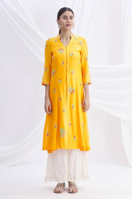 Shop_Nachiket Barve_Yellow Chanderi Silk Mandarin Collar Kurta_Online_at_Aza_Fashions