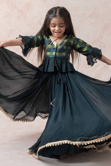 Shop Thetaa Green Silk, Viscose Lace Woven Floral Pattern Top Lehenga Set Online at Aza Fashions Shop_Thetaa_Green Silk, Viscose Lace Woven Floral Pattern Top Lehenga Set_Online_at_Aza_Fashions