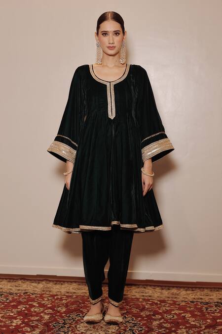 Shrutkirti_Green Silk, Velvet, Chiffon Embroidery Scoop Neck Zoya Anarkali Salwar Set _Online_at_Aza_Fashions