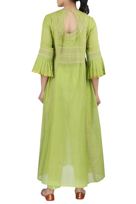 Latha Puttanna Chanderi Flared Cutout Back Kurta With Pant 