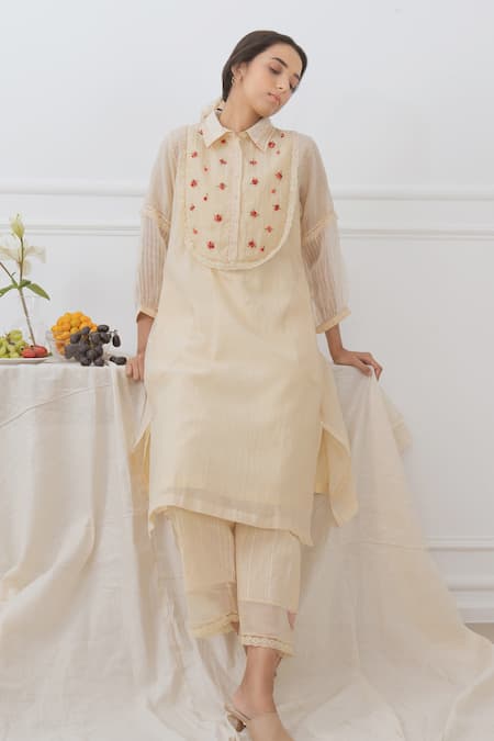 Dhaari Embriodered Yoke Kurta 