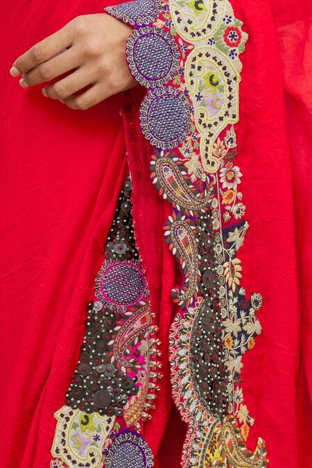 Anamika Khanna_Embroidered Saree With Unstitched Blouse Fabric_at_Aza_Fashions