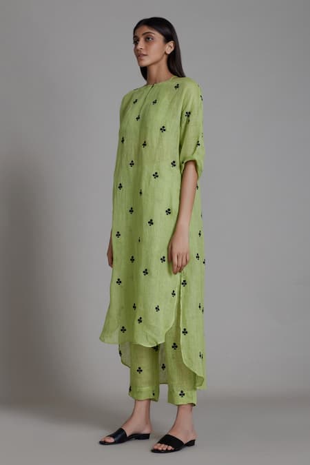 MATI_Green Pure Linen Club Trump Card Embroidered Pant _Online_at_Aza_Fashions