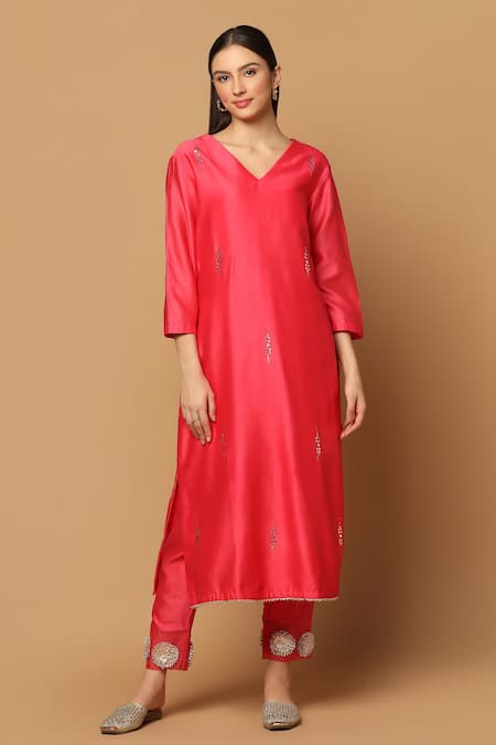 Two Sisters By Gyans Pink Cotton, Chanderi Mirrors, Embroidery V-neck Kurta Set Online at Aza Fashions Two Sisters By Gyans_Pink Cotton, Chanderi Mirrors, Embroidery V-neck Kurta Set _Online_at_Aza_Fashions