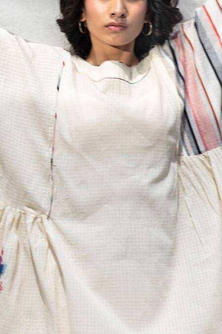 Buy_Dhaari_White 100% Cotton Handwoven Dress With Inner _Online_at_Aza_Fashions