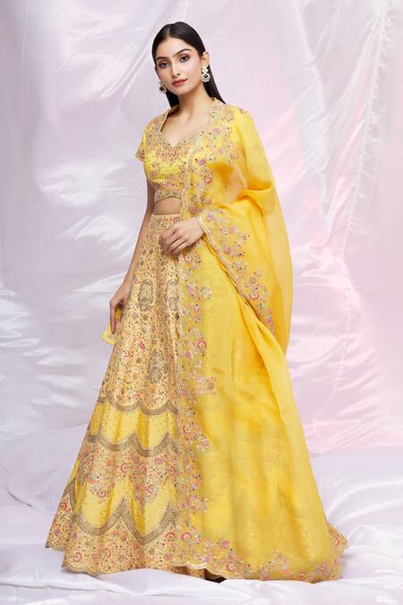 Petticoat Lane By Divya Yellow Organza, Brocade, Dupion Floral Motifs V Embroidered Bridal Lehenga Set Online at Aza Fashions Petticoat Lane By Divya_Yellow Organza, Brocade, Dupion Floral Motifs V Embroidered Bridal Lehenga Set _Online_at_Aza_Fashions