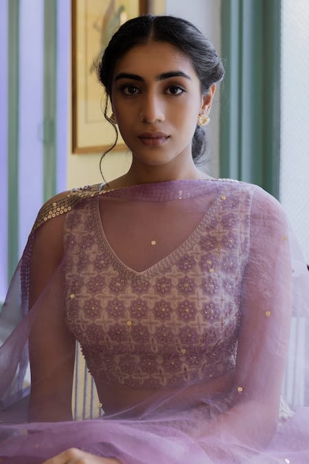 Surbhi Gupta_White Georgette V Neck Printed Lehenga Set  _at_Aza_Fashions