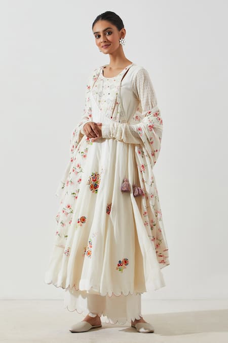 Label Earthen_White Cotton Mul Floral Round Gunja Angrakha And Palazzo Set _Online_at_Aza_Fashions