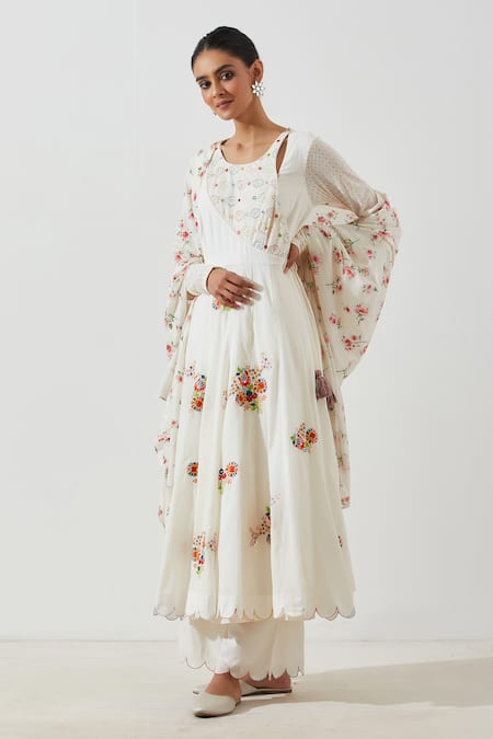 Buy_Label Earthen_White Cotton Mul Floral Round Gunja Angrakha And Palazzo Set _Online_at_Aza_Fashions