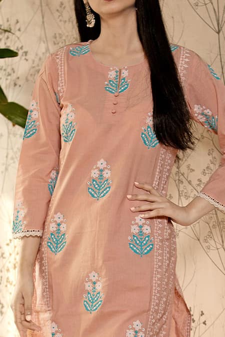 Abbaran Pink Cotton Cambric Dupatta Chiffon Round Hand Block Printed Kurta Set at Aza Fashions Abbaran_Pink Cotton Cambric Dupatta Chiffon Round Hand Block Printed Kurta Set _at_Aza_Fashions