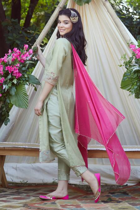 Mandira Wirk - Indian Green Tissue V Neck Embroidered Kurta Set Online at Aza Fashions Mandira Wirk - Indian_Green Tissue V Neck Embroidered Kurta Set _Online_at_Aza_Fashions