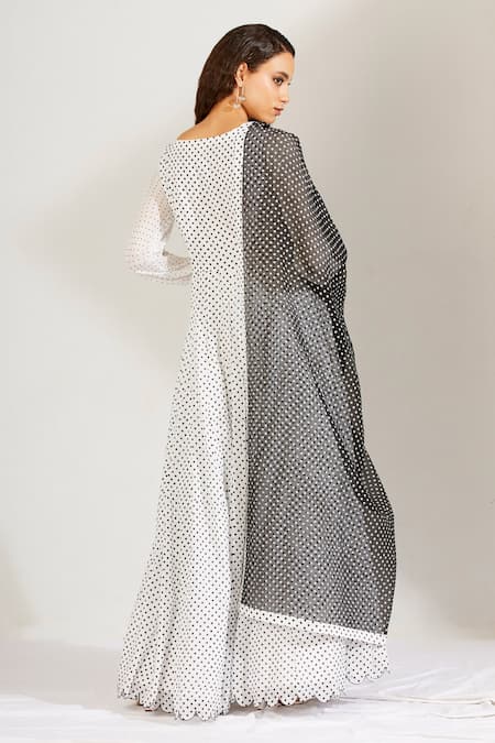 Shop Label Earthen White Cotton Mal Scoop Neck Polka Dot Print Anarkali With Dupatta at Aza Fashions Shop_Label Earthen_White Cotton Mal Scoop Neck Polka Dot Print Anarkali With Dupatta _at_Aza_Fashions