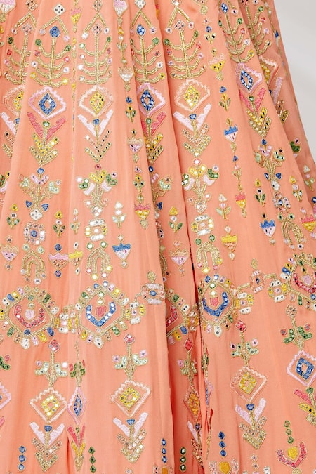 Shop Tamanna Punjabi Kapoor Peach Sweetheart Neck Embroidered Bridal Lehenga Set Online at Aza Fashions Shop_Tamanna Punjabi Kapoor_Peach Sweetheart Neck Embroidered Bridal Lehenga Set _Online_at_Aza_Fashions