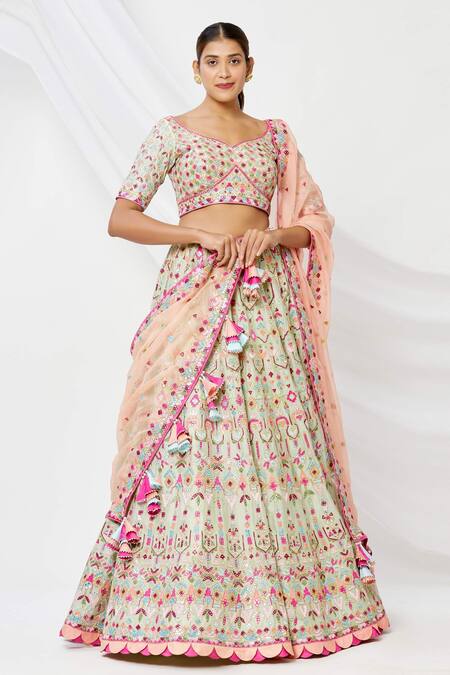 Buy_Tamanna Punjabi Kapoor_Green V Neck Embroidered Bridal Lehenga Set _Online_at_Aza_Fashions