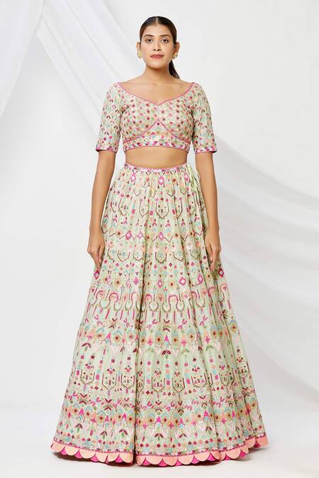 Tamanna Punjabi Kapoor_Green V Neck Embroidered Bridal Lehenga Set _Online_at_Aza_Fashions