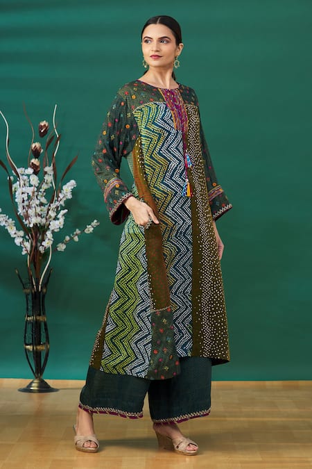 Sunira Designs_Multi Color Printed And Embroidered Bandhani Panelled Front Tie-up Kurta _Online_at_Aza_Fashions