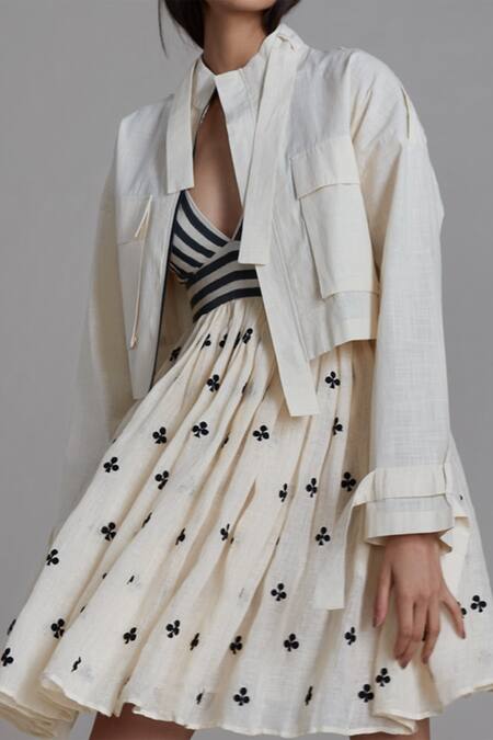 Buy MATI Off White 100% Cotton Open Shuffle Jacket Online at Aza Fashions Buy_MATI_Off White 100% Cotton Open Shuffle Jacket_Online_at_Aza_Fashions