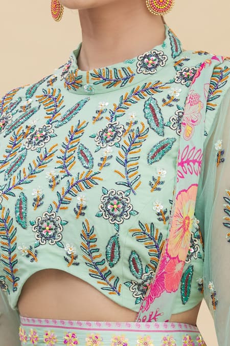 Diyarajvvir_Green Floral Motifs High Neck Pre-draped Saree With Embroidered Blouse _at_Aza_Fashions