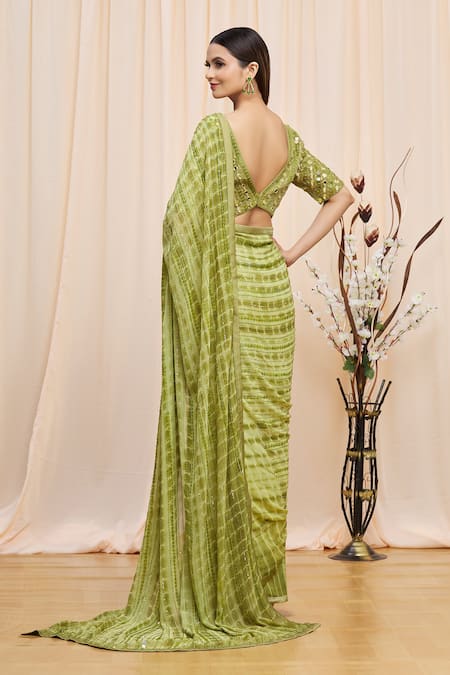 Shop Yoshita Couture Green V Neck Verdaria Tie Dye Saree With Blouse at Aza Fashions Shop_Yoshita Couture_Green V Neck Verdaria Tie Dye Saree With Blouse _at_Aza_Fashions