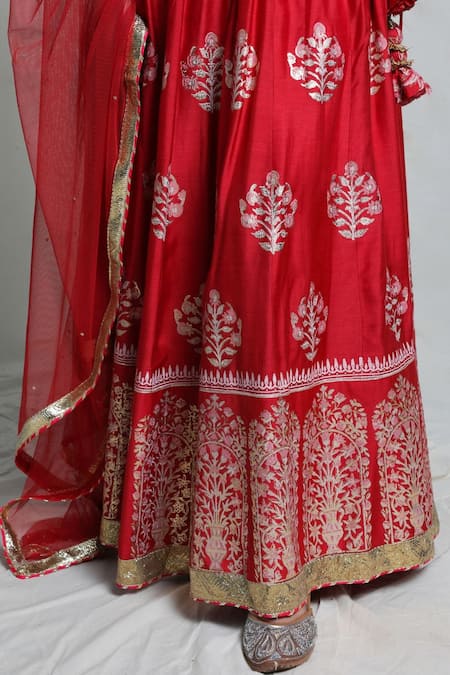 Abbaran_Red Cotton Silk Dupatta Net Round Foil Block Print Bridal Lehenga Set _at_Aza_Fashions