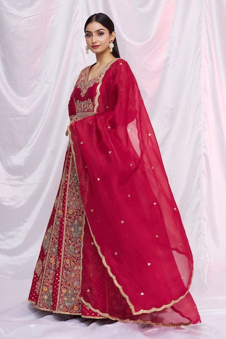 Petticoat Lane By Divya Red Raw Silk, Organza, Chanderi Floral, Sequin Embroidered Anarkali With Dupatta Online at Aza Fashions Petticoat Lane By Divya_Red Raw Silk, Organza, Chanderi Floral, Sequin Embroidered Anarkali With Dupatta _Online_at_Aza_Fashions