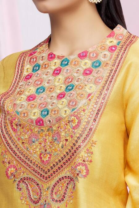 Petticoat Lane By Divya Yellow Organza, Chanderi Floral Motifs, Mirror Work Round Embroidered Kurta Set at Aza Fashions Petticoat Lane By Divya_Yellow Organza, Chanderi Floral Motifs, Mirror Work Round Embroidered Kurta Set _at_Aza_Fashions
