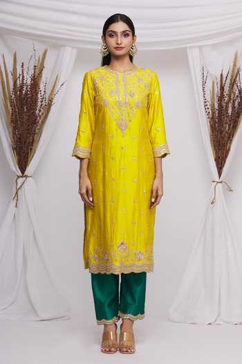 Buy_Surbhi Shah_Yellow Spun Silk Floral Motifs Round Embroidered Kurta Set_Online_at_Aza_Fashions