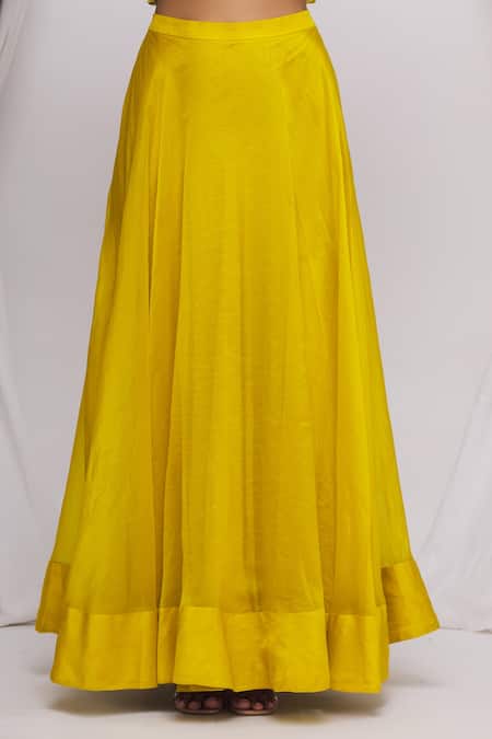 Surbhi Shah_Yellow Organza Floral Motifs Round Embroidered Blouse With Lehenga Set _at_Aza_Fashions