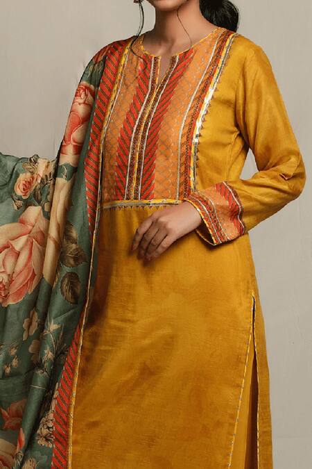 Abbaran Yellow Cotton Silk Round Straight Kurta Set at Aza Fashions Abbaran_Yellow Cotton Silk Round Straight Kurta Set _at_Aza_Fashions
