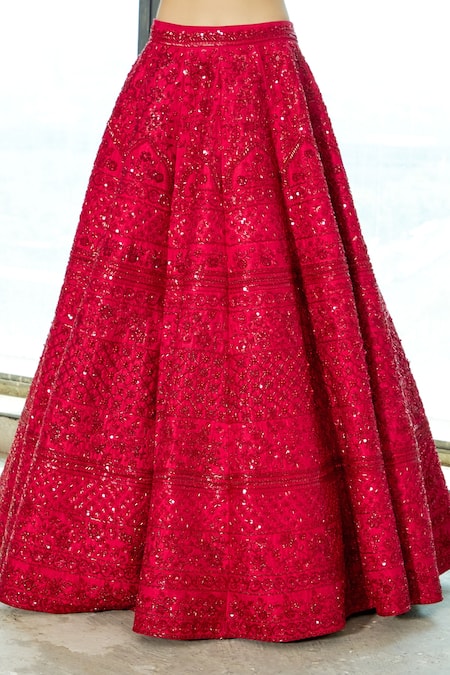 Riantas_Red Floral V Neck Embroidered Bridal Lehenga Set _at_Aza_Fashions