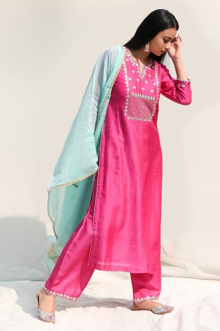 Abbaran_Pink Cotton Silk Dupatta Chanderi Round Embroidered Kurta Set _Online_at_Aza_Fashions