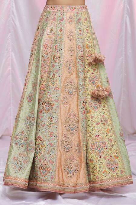 Shop Petticoat Lane By Divya Pink Organza, Brocade, Dupion Floral Motifs V Neck Woven Bridal Lehenga Set Online at Aza Fashions Shop_Petticoat Lane By Divya_Pink Organza, Brocade, Dupion Floral Motifs V Neck Woven Bridal Lehenga Set _Online_at_Aza_Fashions
