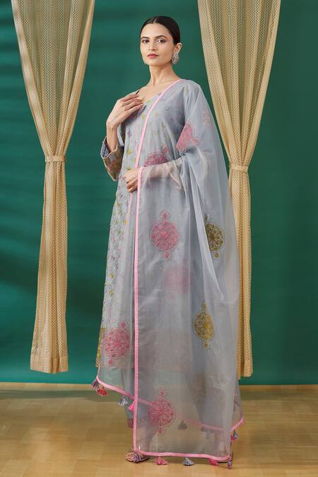 Buy_Rar Studio_Blue Embroidered Geometric Leaf Neck Kurta Set _Online_at_Aza_Fashions