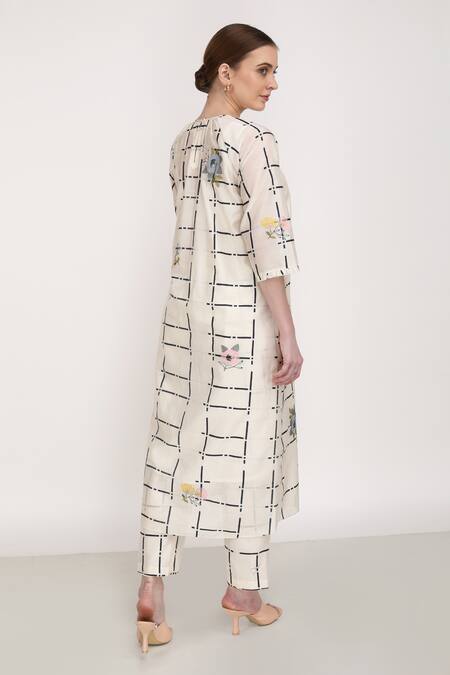 Shop Arcvsh By Pallavi Singh Ivory Chanderi Round Neck Geometric And Floral Bloom Print Kurta With Pant Online at Aza Fashions Shop_Arcvsh By Pallavi Singh_Ivory Chanderi Round Neck Geometric And Floral Bloom Print Kurta With Pant _Online_at_Aza_Fashions