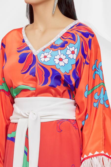 Pria Kataria Puri Coral Crepe V Neck Pattern Flared Sleeve Kaftan at Aza Fashions Pria Kataria Puri_Coral Crepe V Neck Pattern Flared Sleeve Kaftan _at_Aza_Fashions