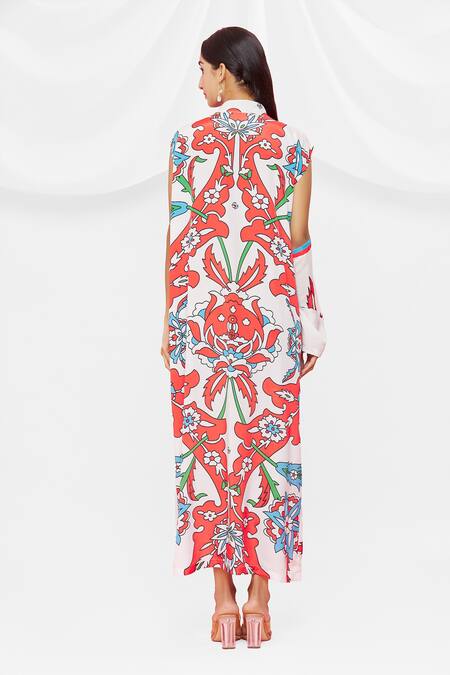 Shop Pria Kataria Puri White Crepe Embellished Floral Shirt Collar Pattern Dress at Aza Fashions Shop_Pria Kataria Puri_White Crepe Embellished Floral Shirt Collar Pattern Dress _at_Aza_Fashions