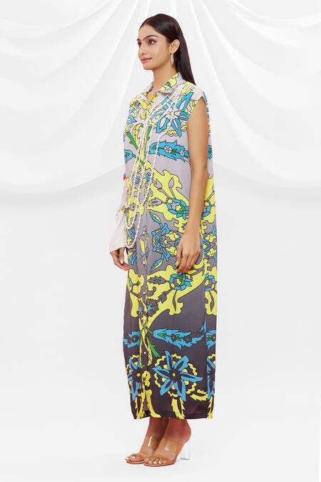 Shop_Pria Kataria Puri_Black Crepe Embellished Floral Shirt Collar Pattern Dress  _Online_at_Aza_Fashions