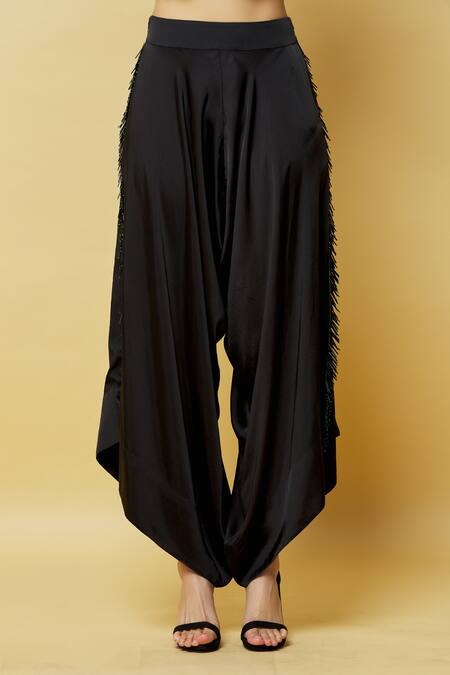 Nupur Kanoi Off White Georgette, Crepe, Floral Print Pre-draped Palla Saree With Blouse at Aza Fashions Nupur Kanoi_Off White Georgette, Crepe, Floral Print Pre-draped Palla Saree With Blouse_at_Aza_Fashions