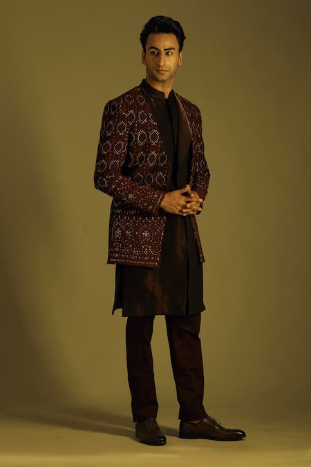 Soniya G Maroon Lucknowi Jacket And Kurta Set Online at Aza Fashions Soniya G_Maroon Lucknowi Jacket And Kurta Set _Online_at_Aza_Fashions